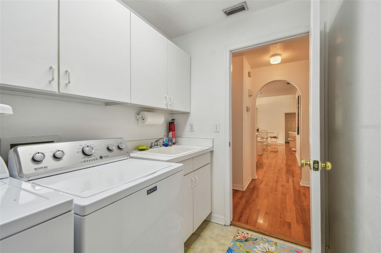 Image 51 of 82 For 5001 Queen Palm Terrace Ne