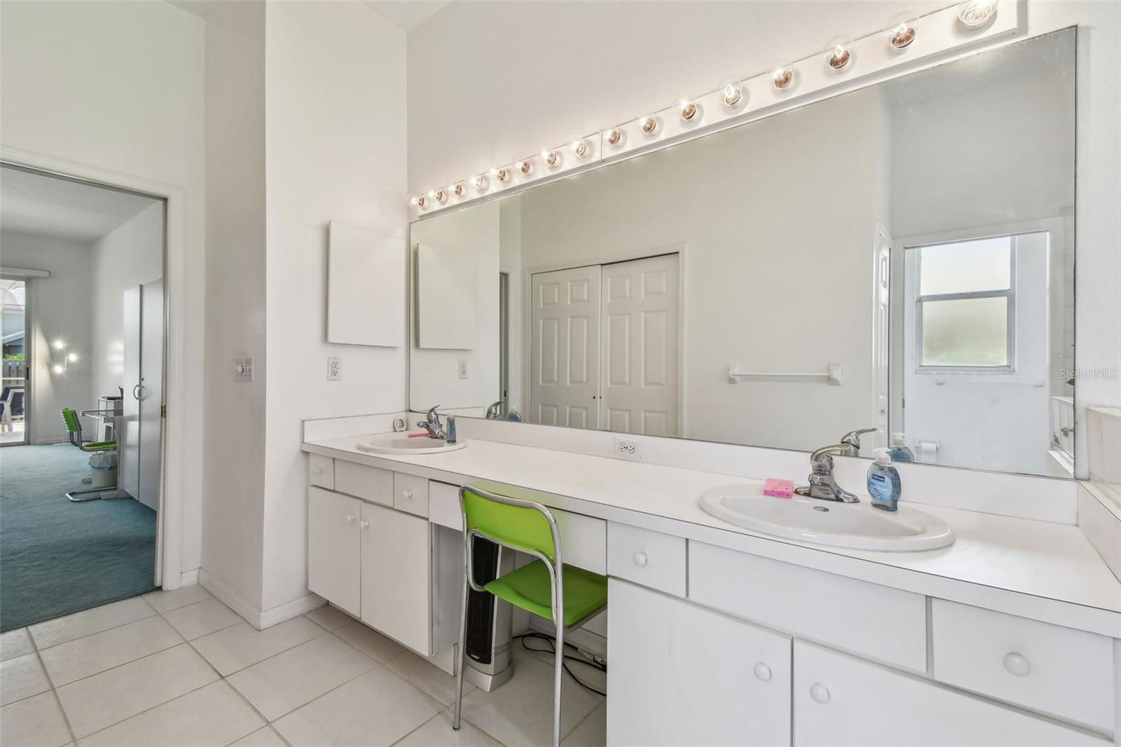 Image 59 of 82 For 5001 Queen Palm Terrace Ne