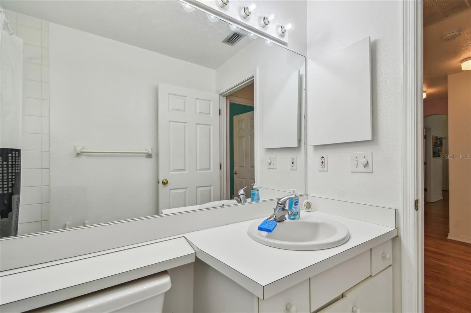 Image 63 of 82 For 5001 Queen Palm Terrace Ne
