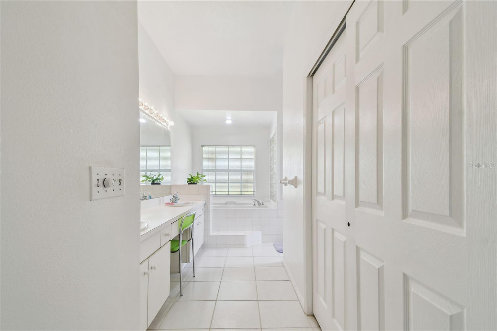 Image 64 of 82 For 5001 Queen Palm Terrace Ne