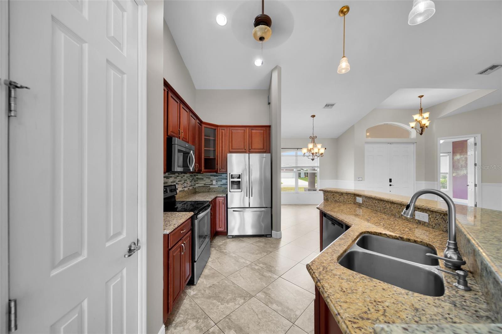 Image 31 of 40 For 3326 8th St  