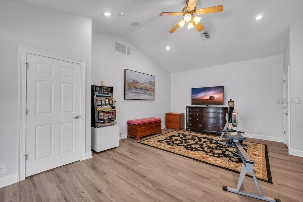 Image 38 of 72 For 5507 Keeler Oak Street