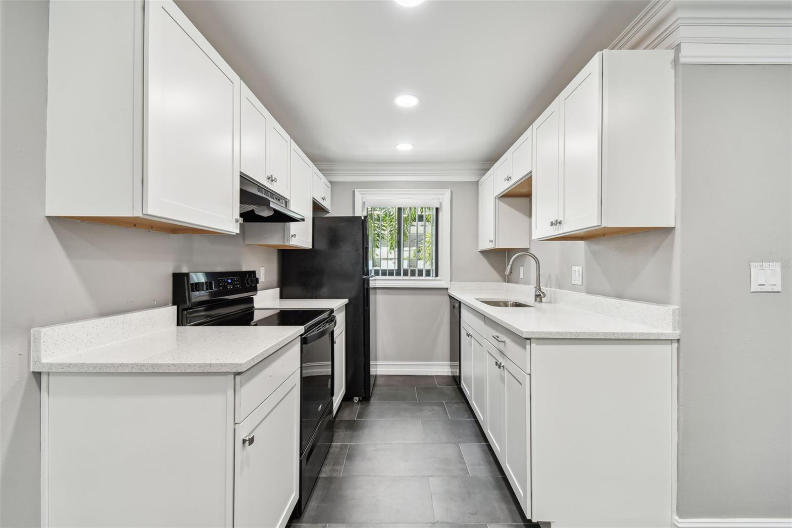 Image 10 of 54 For 2942 Bay Drive 12