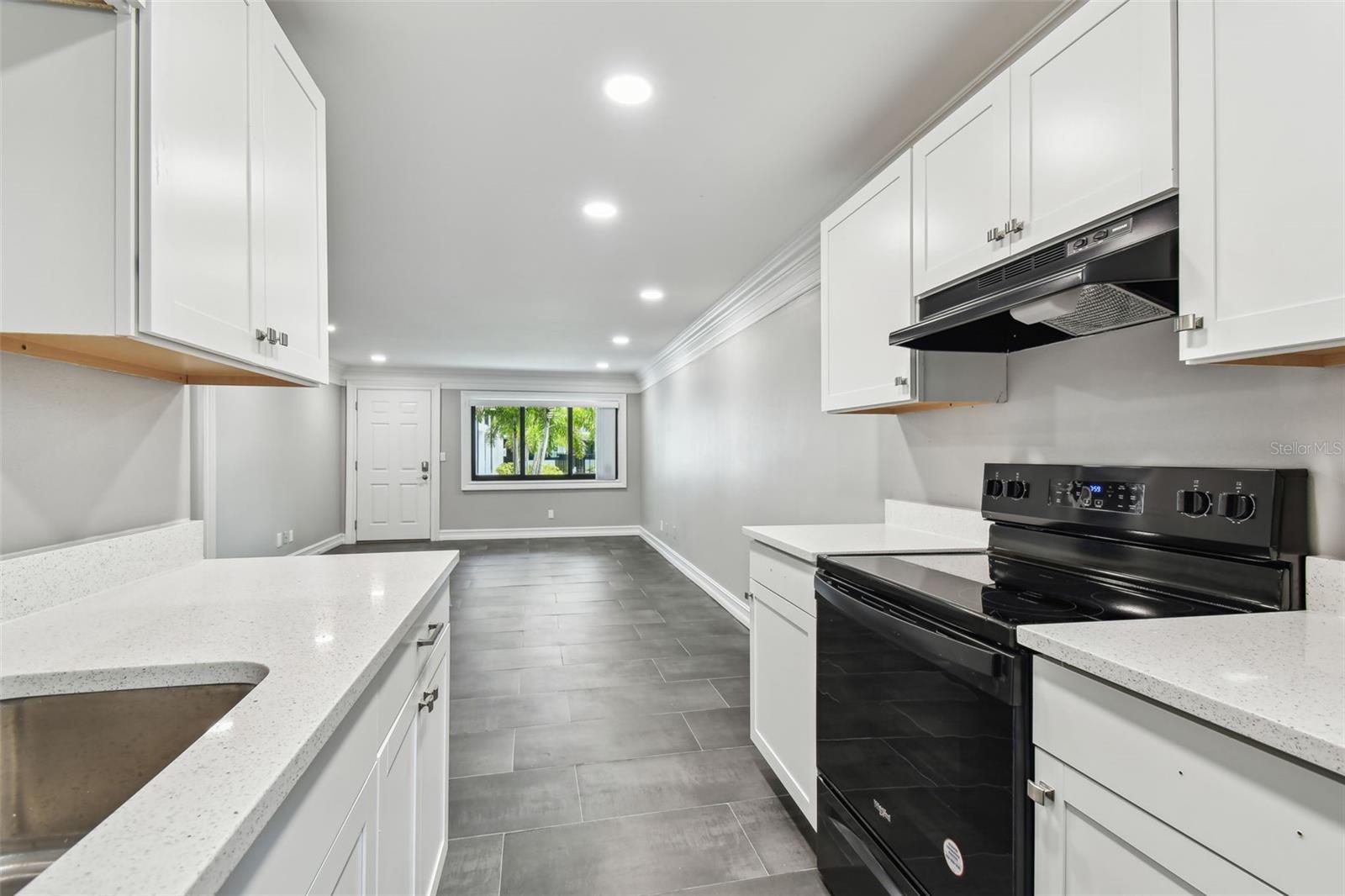 Image 13 of 54 For 2942 Bay Drive 12