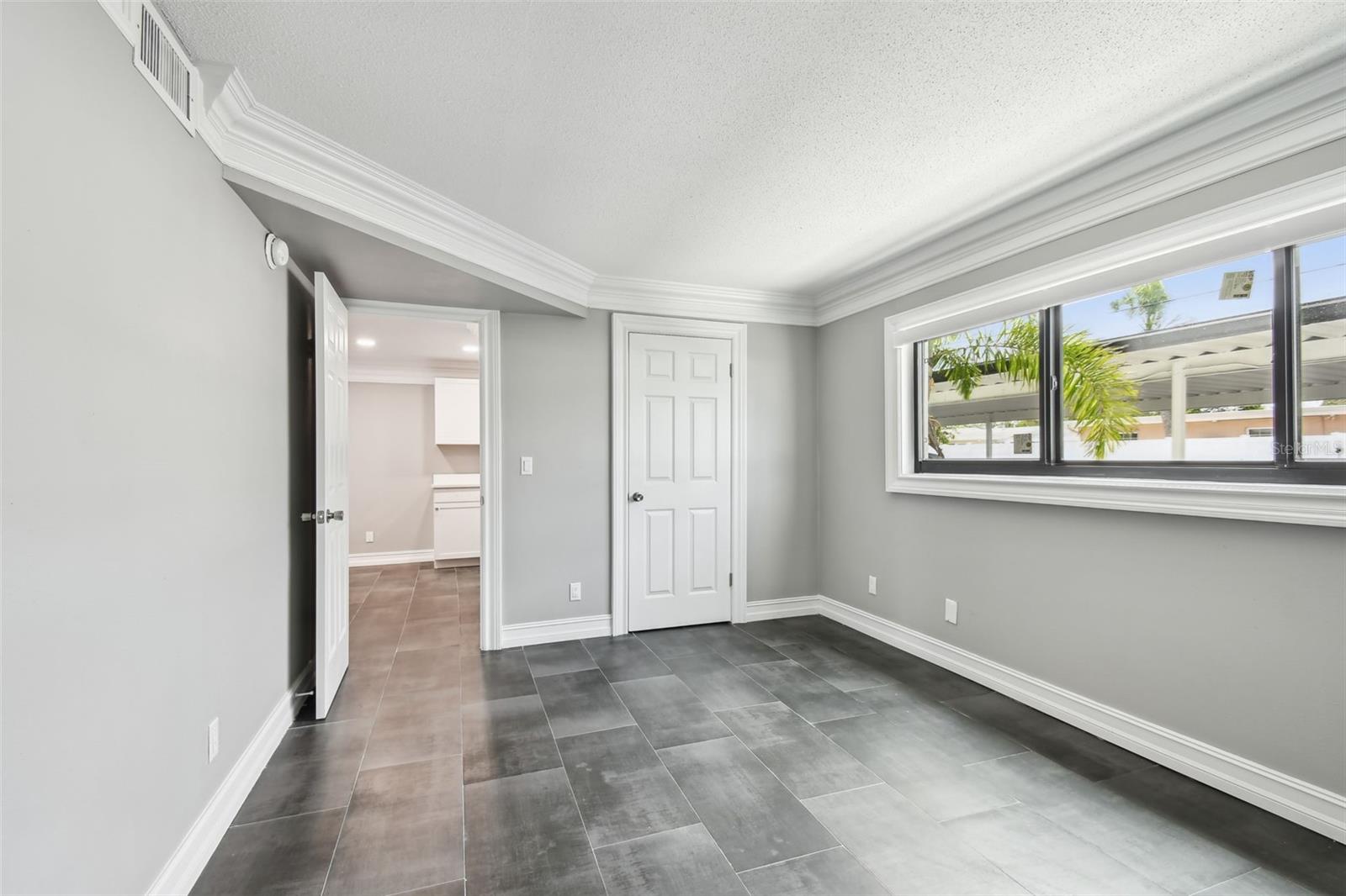Image 27 of 54 For 2942 Bay Drive 12