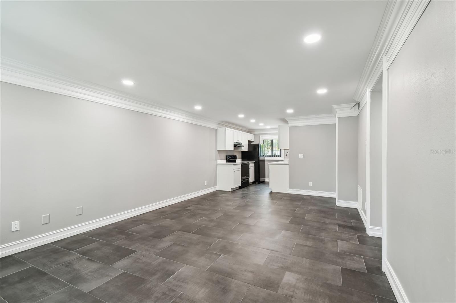 Image 6 of 54 For 2942 Bay Drive 12