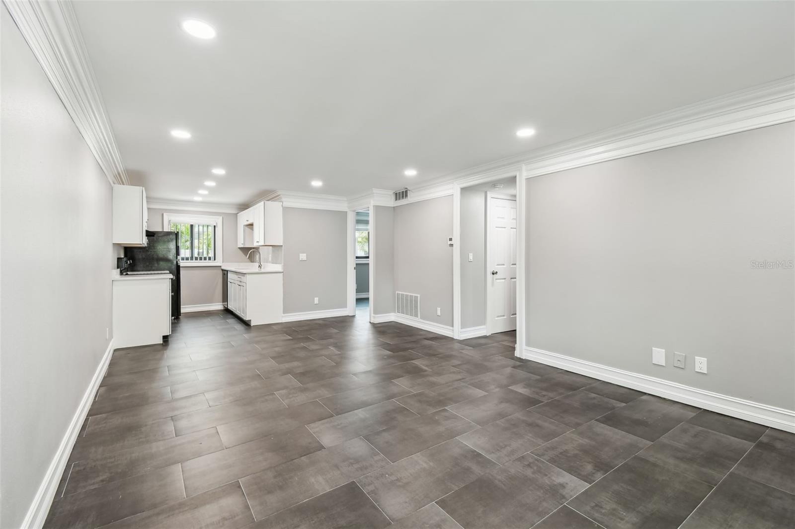 Image 7 of 54 For 2942 Bay Drive 12