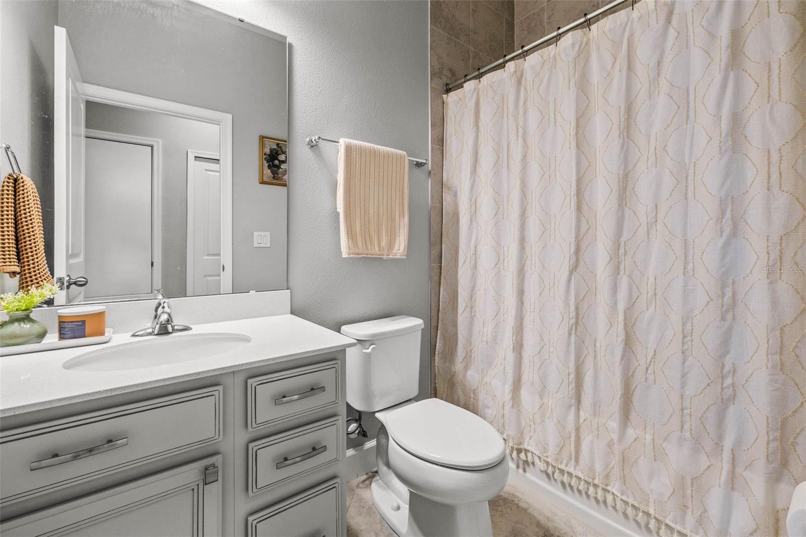 Image 18 of 51 For 11322 Lake Lucaya Drive