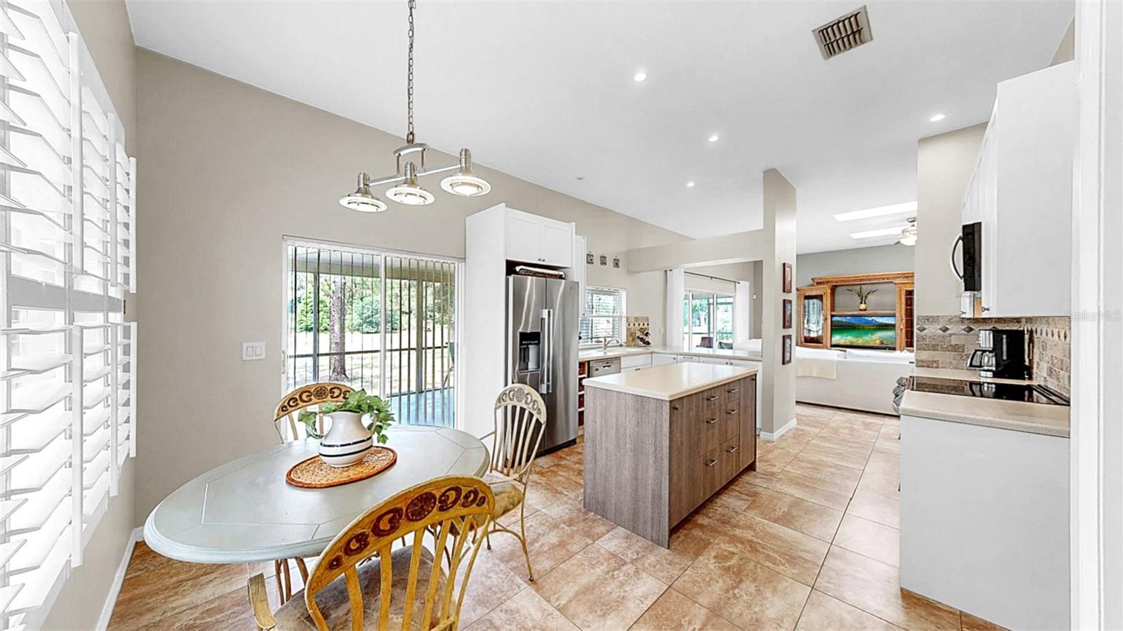 Image 15 of 48 For 9535 Norchester Circle