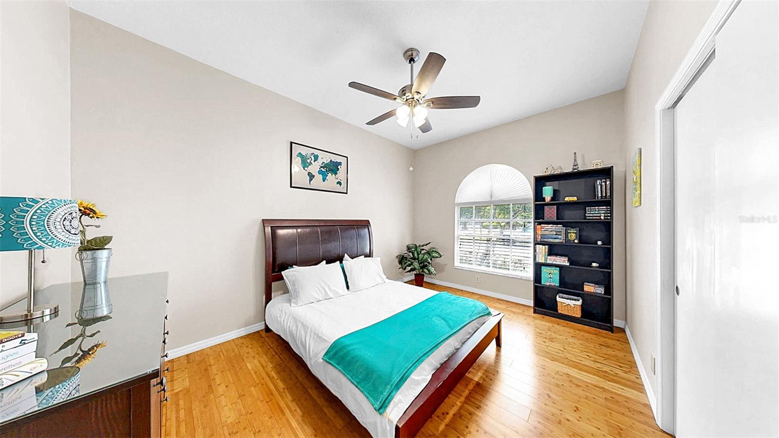 Image 38 of 48 For 9535 Norchester Circle