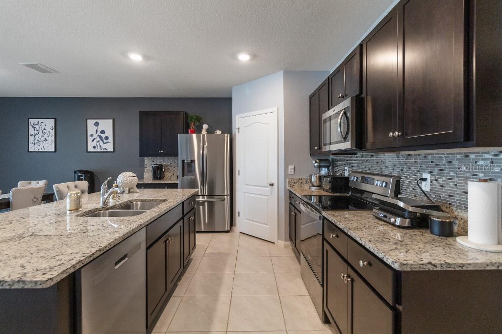 Image 3 of 14 For 9532 Black Walnut Drive