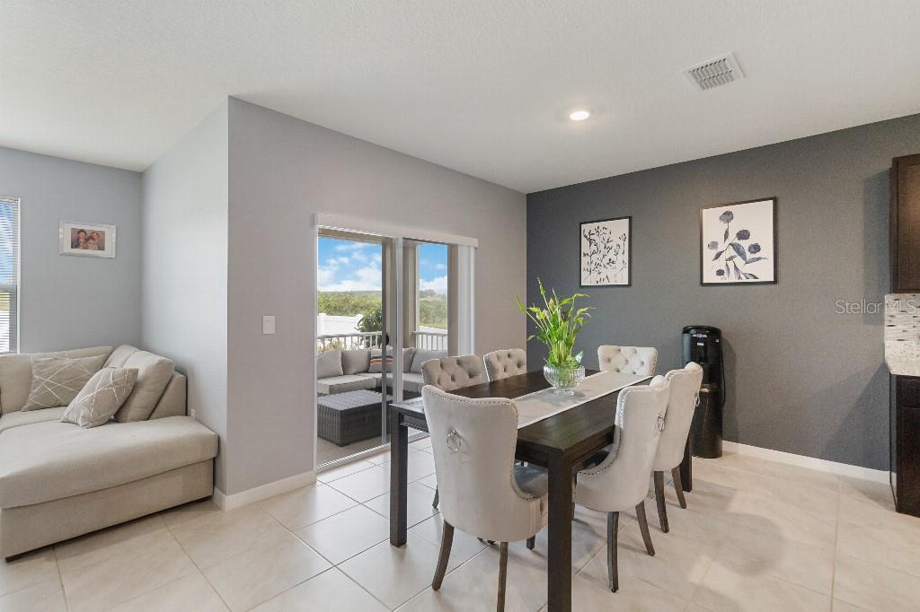 Image 4 of 14 For 9532 Black Walnut Drive