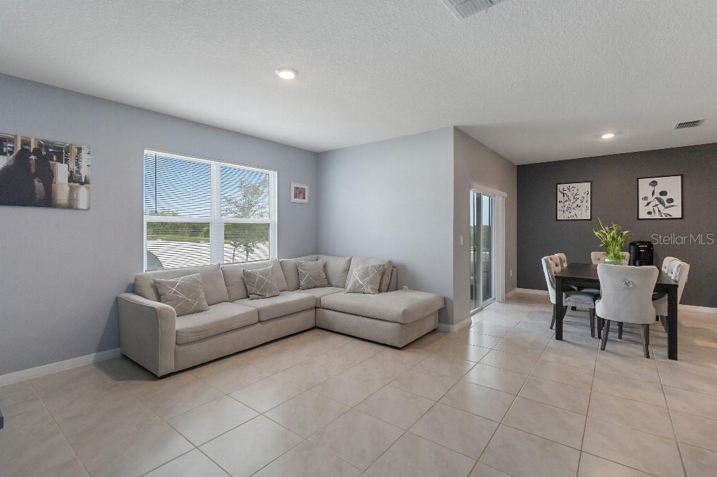 Image 5 of 14 For 9532 Black Walnut Drive