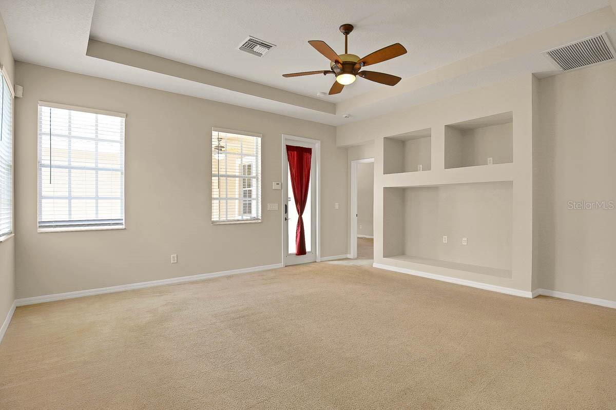 Image 13 of 37 For 16205 Palmettoglen Court