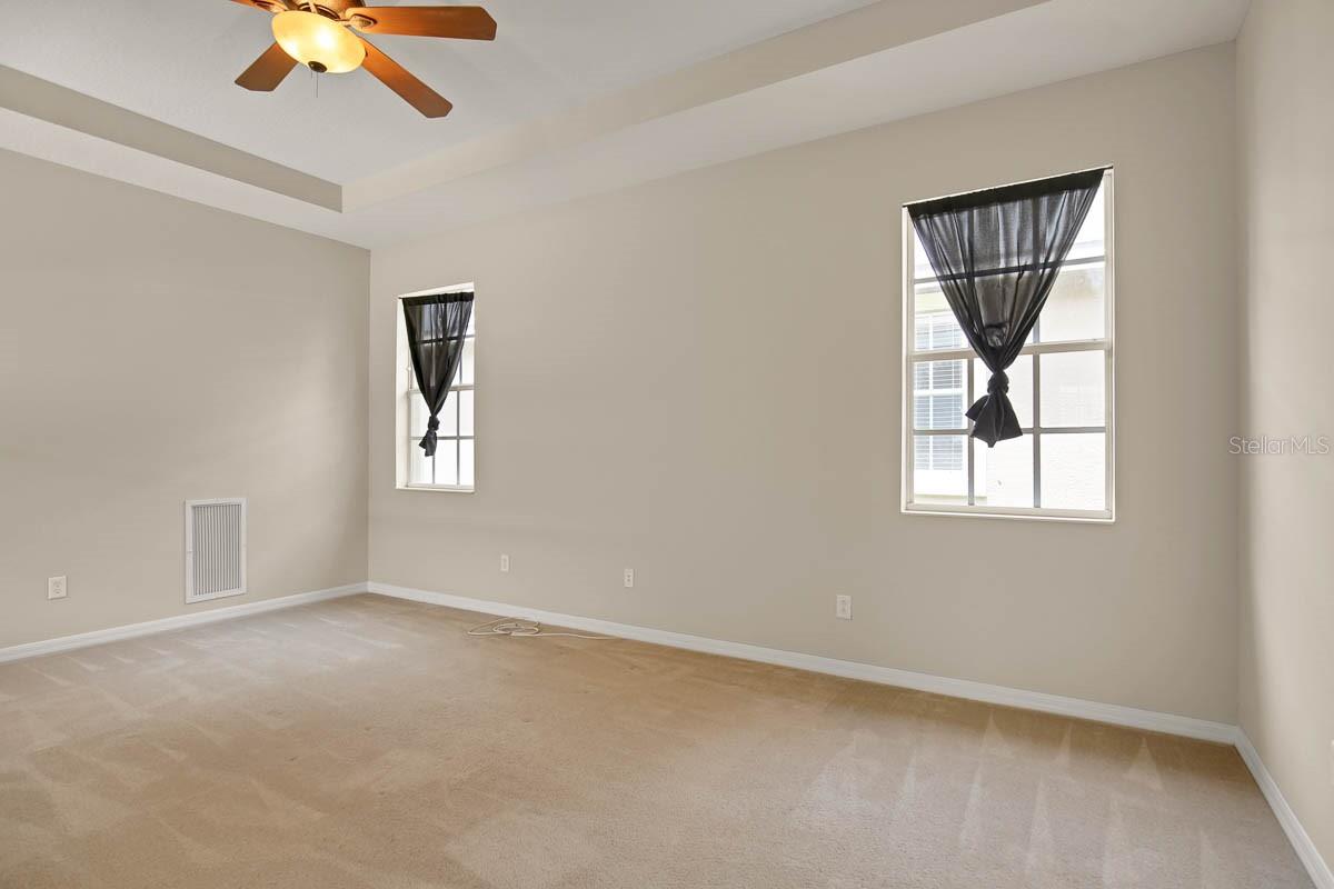 Image 15 of 37 For 16205 Palmettoglen Court