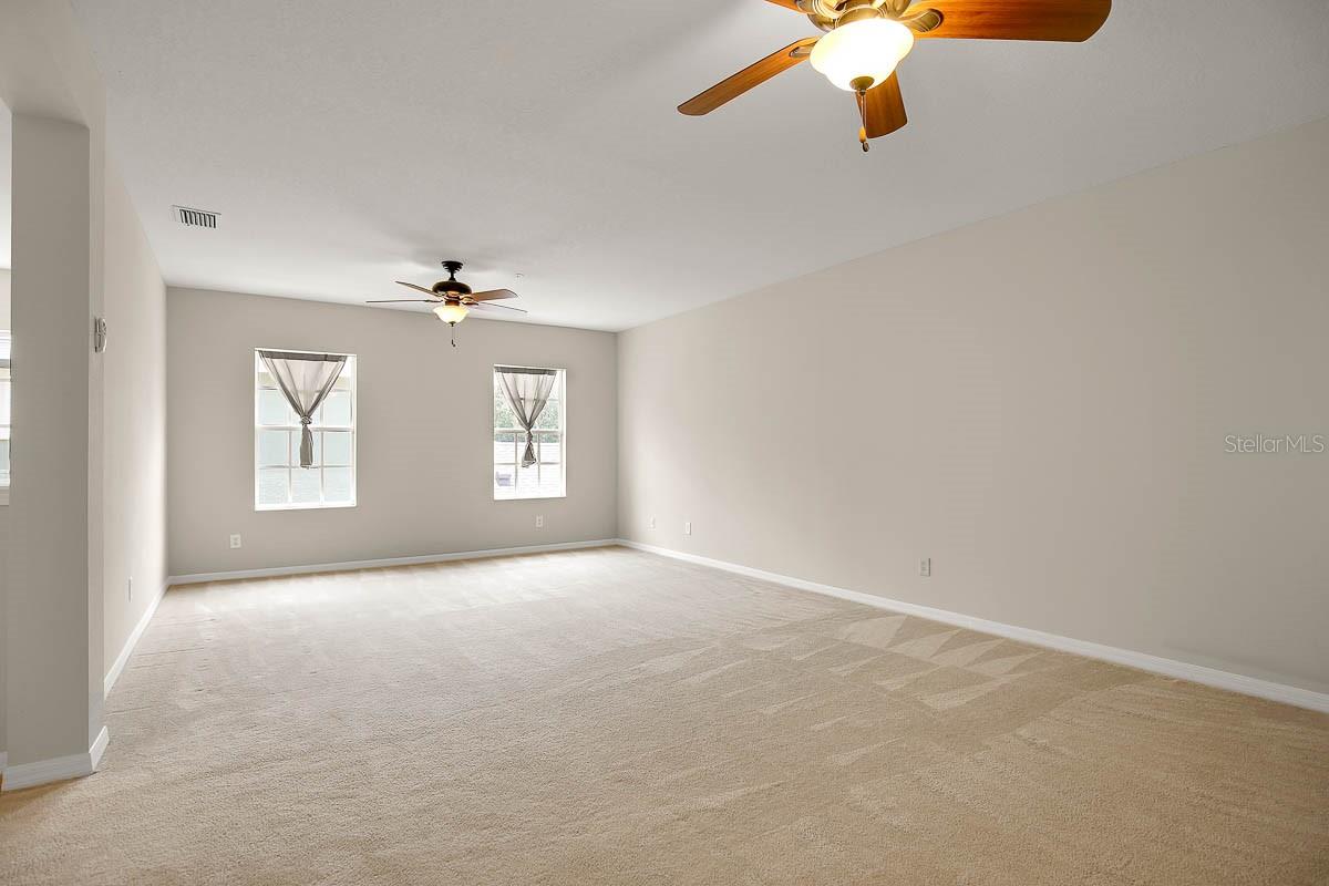 Image 23 of 37 For 16205 Palmettoglen Court