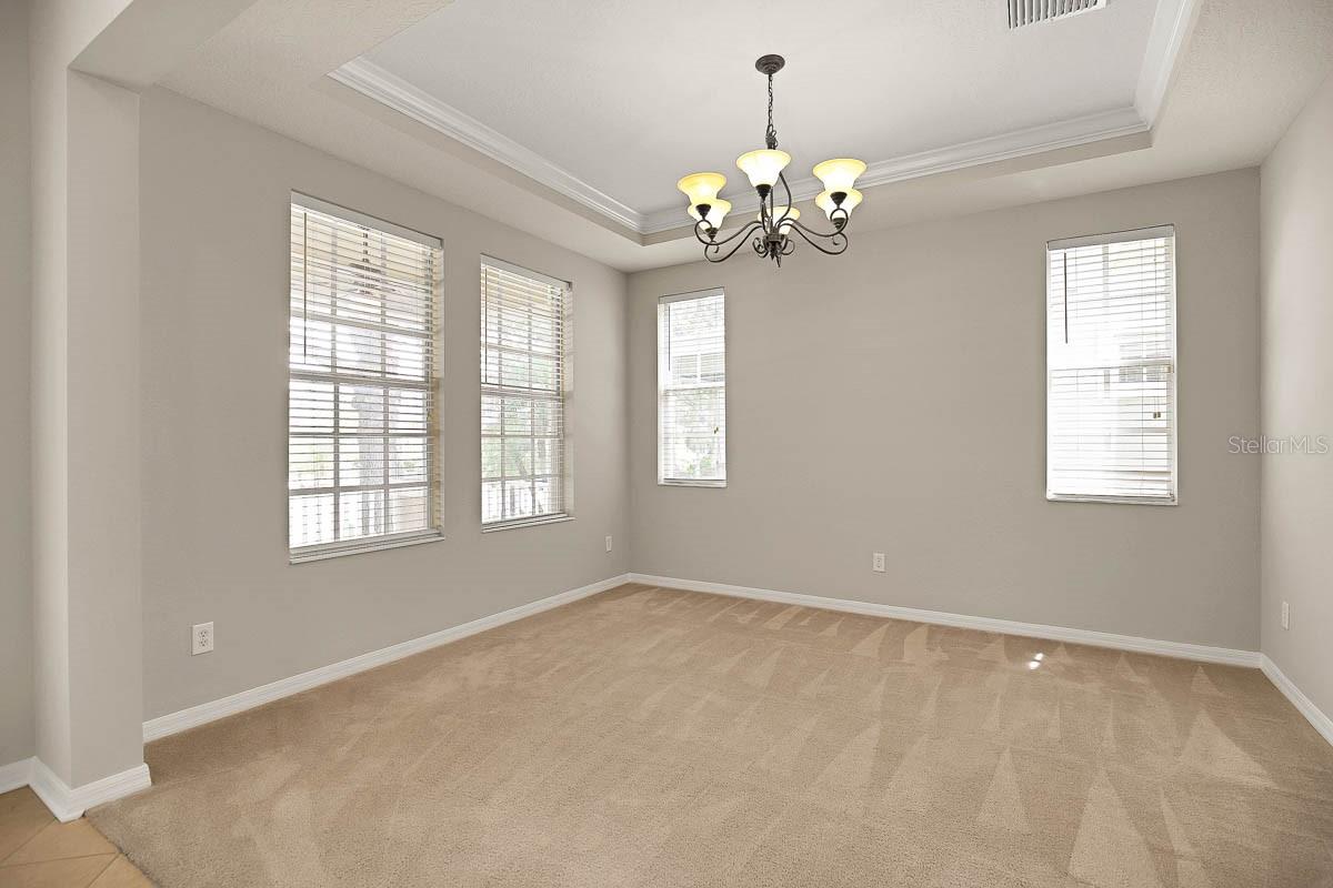 Image 6 of 37 For 16205 Palmettoglen Court