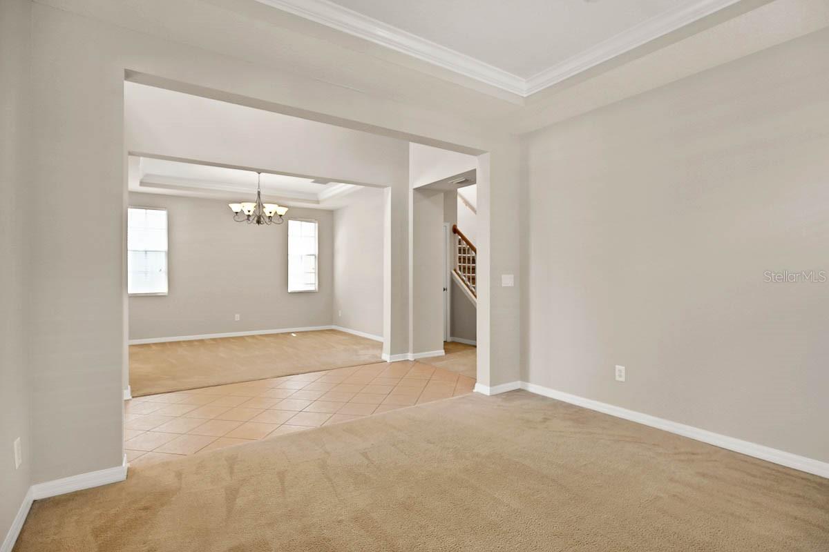 Image 8 of 37 For 16205 Palmettoglen Court