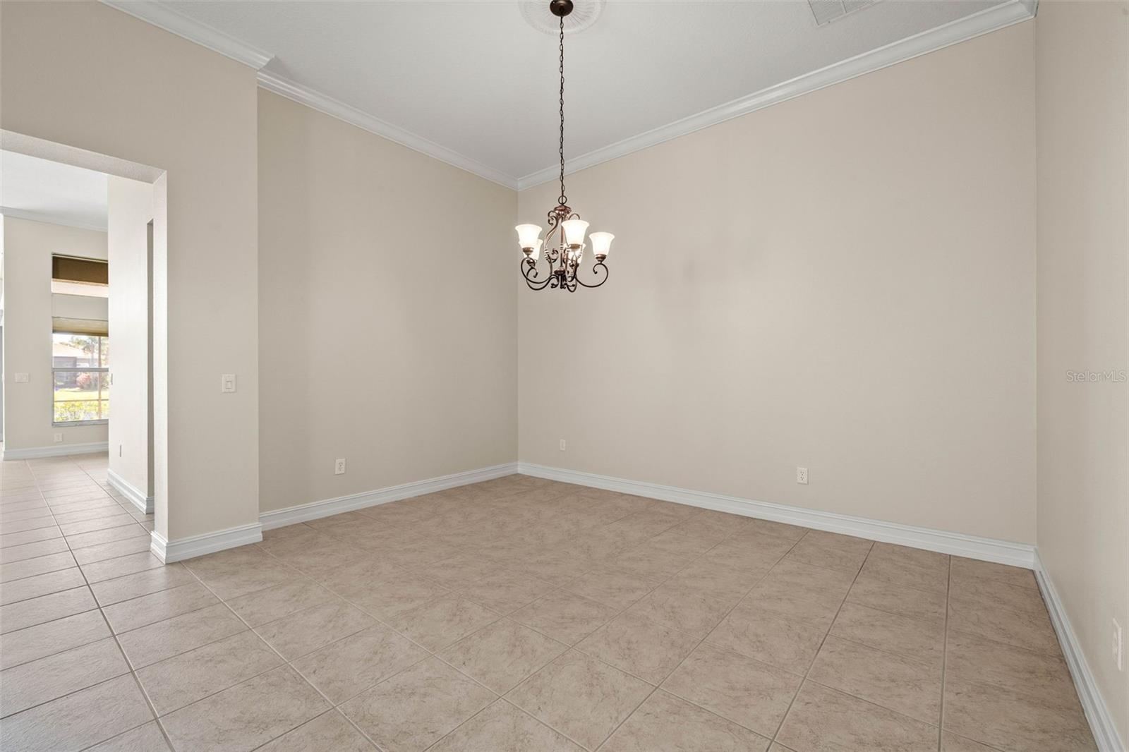Image 14 of 44 For 4949 Sandy Brook Cir