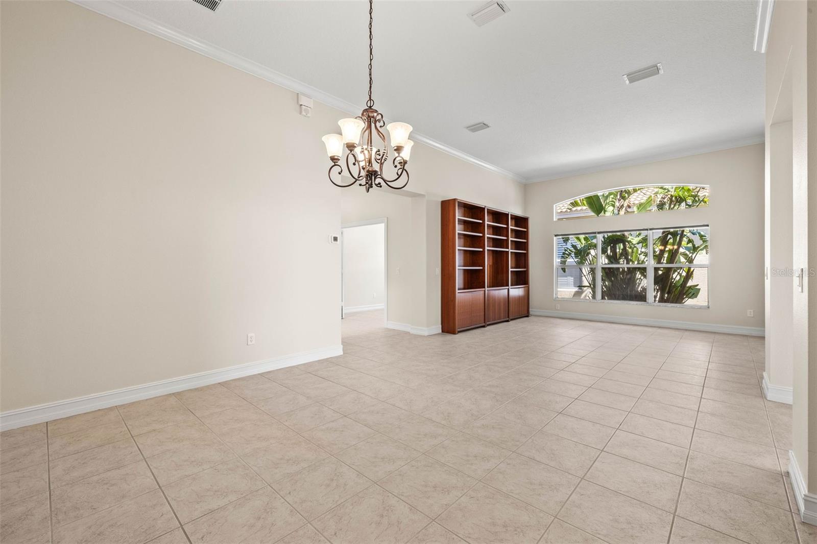 Image 16 of 44 For 4949 Sandy Brook Cir