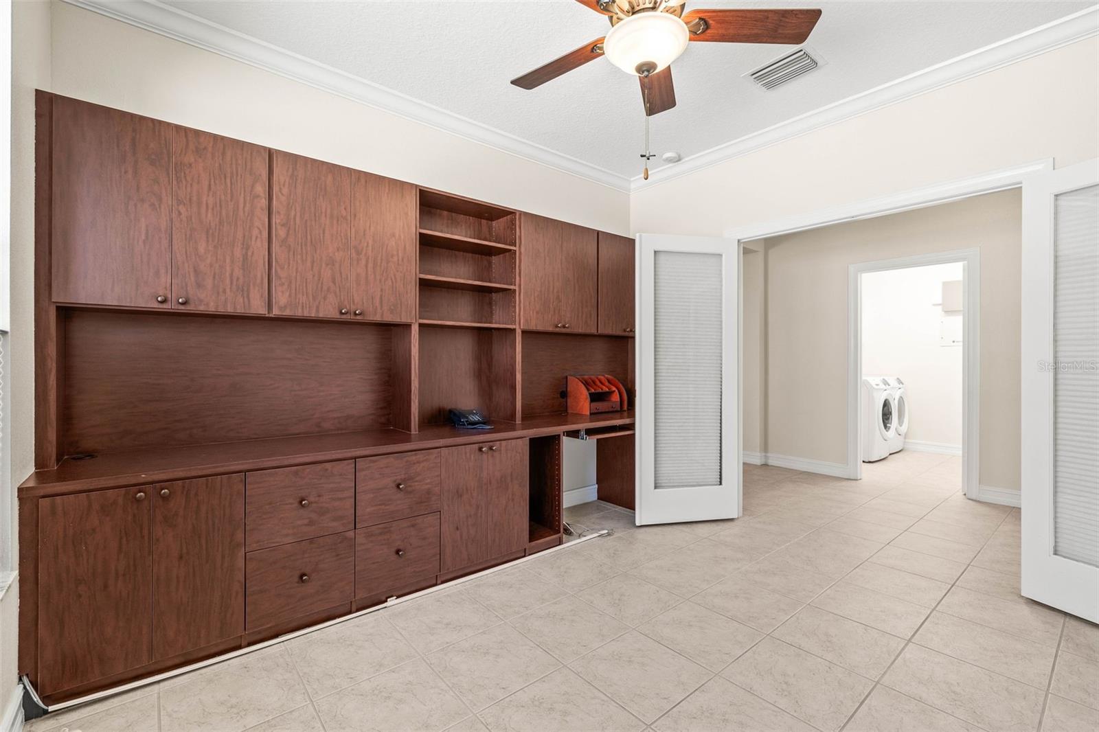 Image 18 of 44 For 4949 Sandy Brook Cir