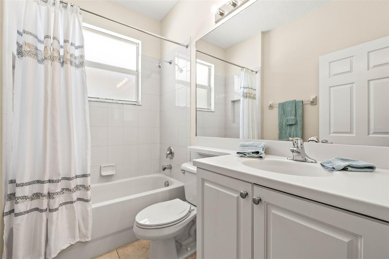 Image 21 of 44 For 4949 Sandy Brook Cir