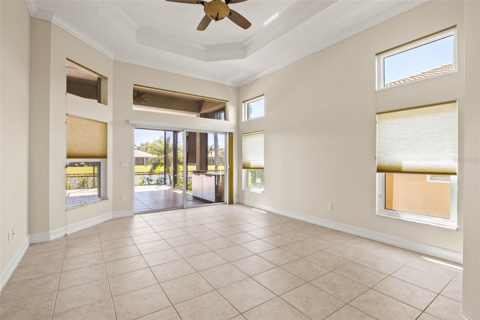 Image 23 of 44 For 4949 Sandy Brook Cir