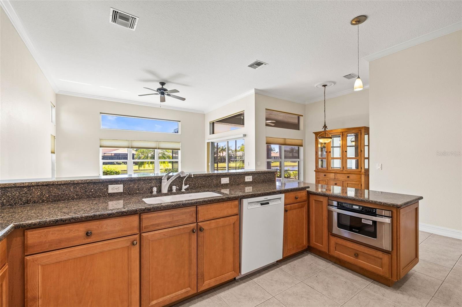Image 6 of 44 For 4949 Sandy Brook Cir
