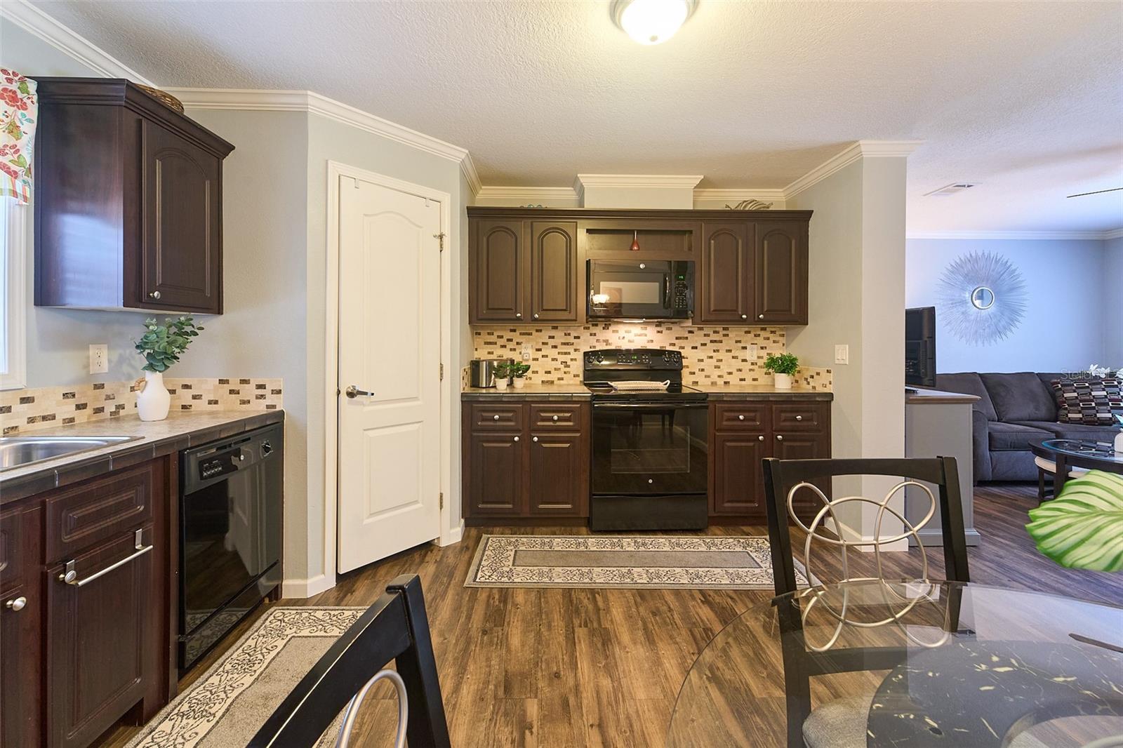 Image 15 of 47 For 720 Wendel Avenue