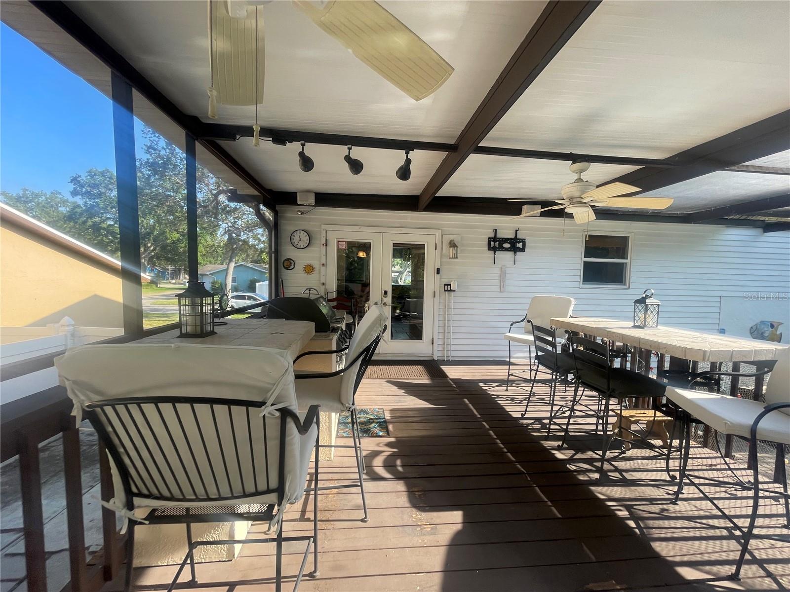 Image 14 of 44 For 6073 115th Avenue N