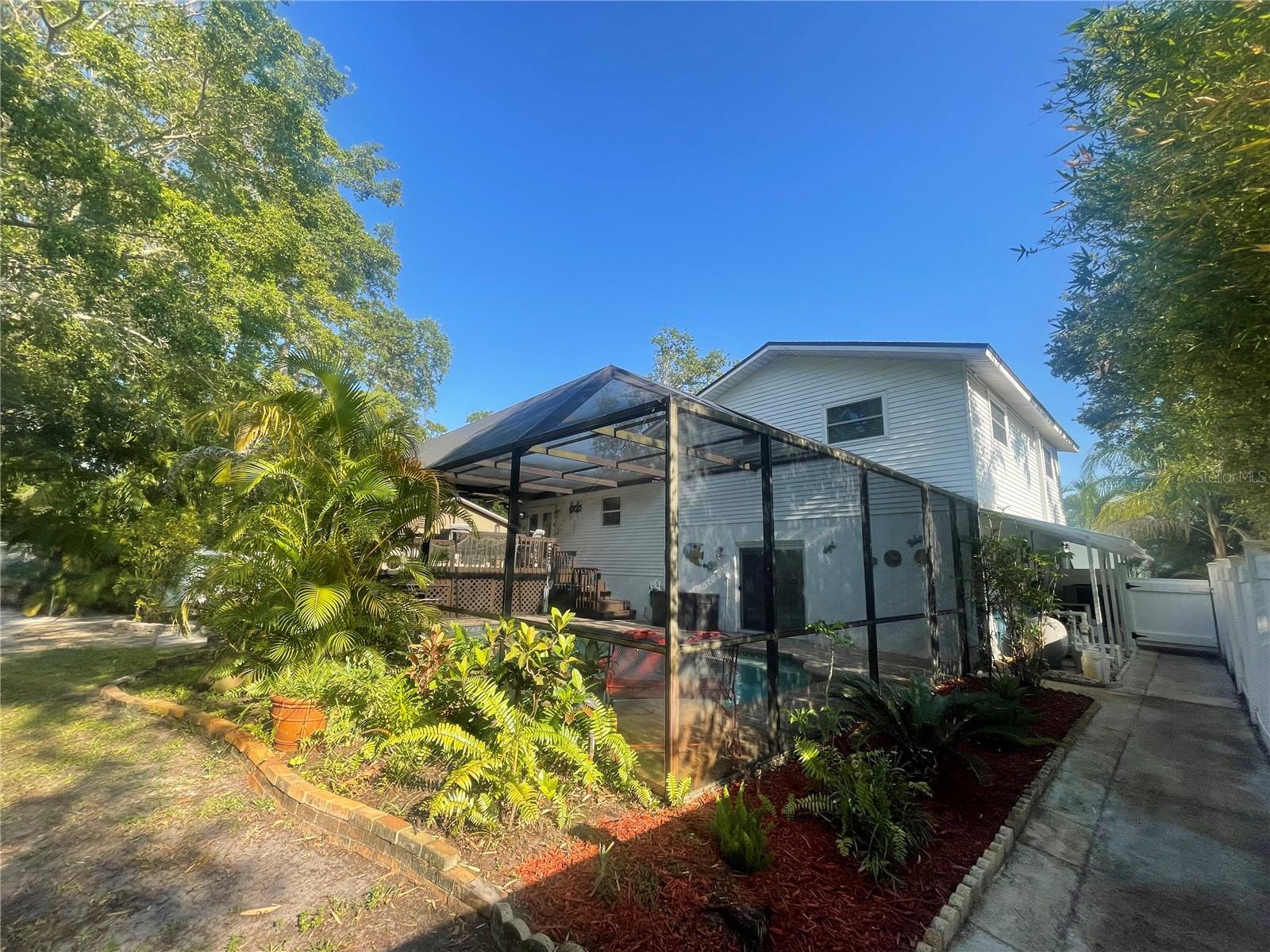 Image 7 of 44 For 6073 115th Avenue N