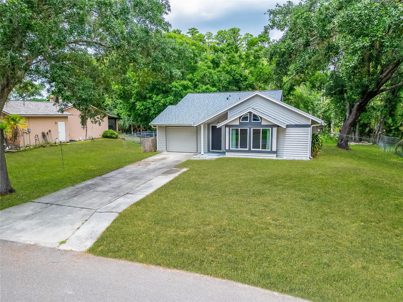 Image 33 of 59 For 23739 Forest View Drive