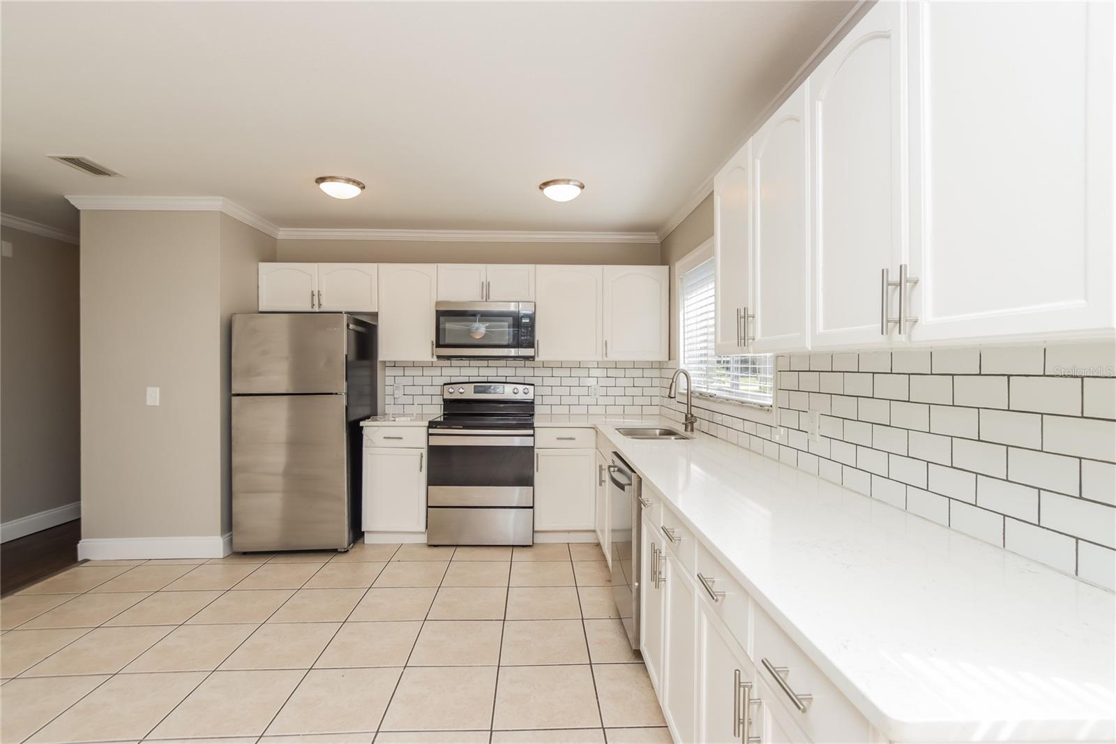 Image 7 of 18 For 481 Ralwood Lane Ne