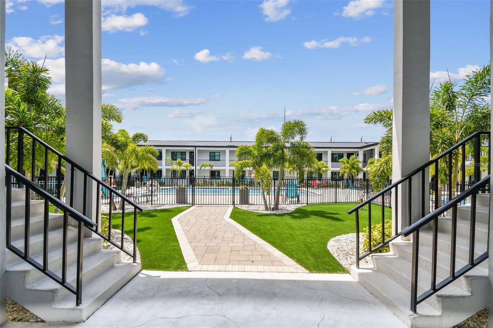 Image 33 of 55 For 2942 Bay Drive 31