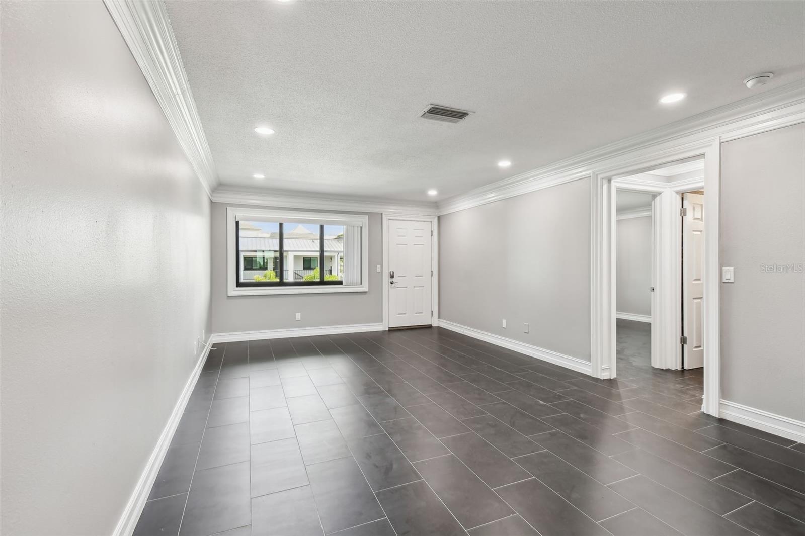 Image 9 of 55 For 2942 Bay Drive 31