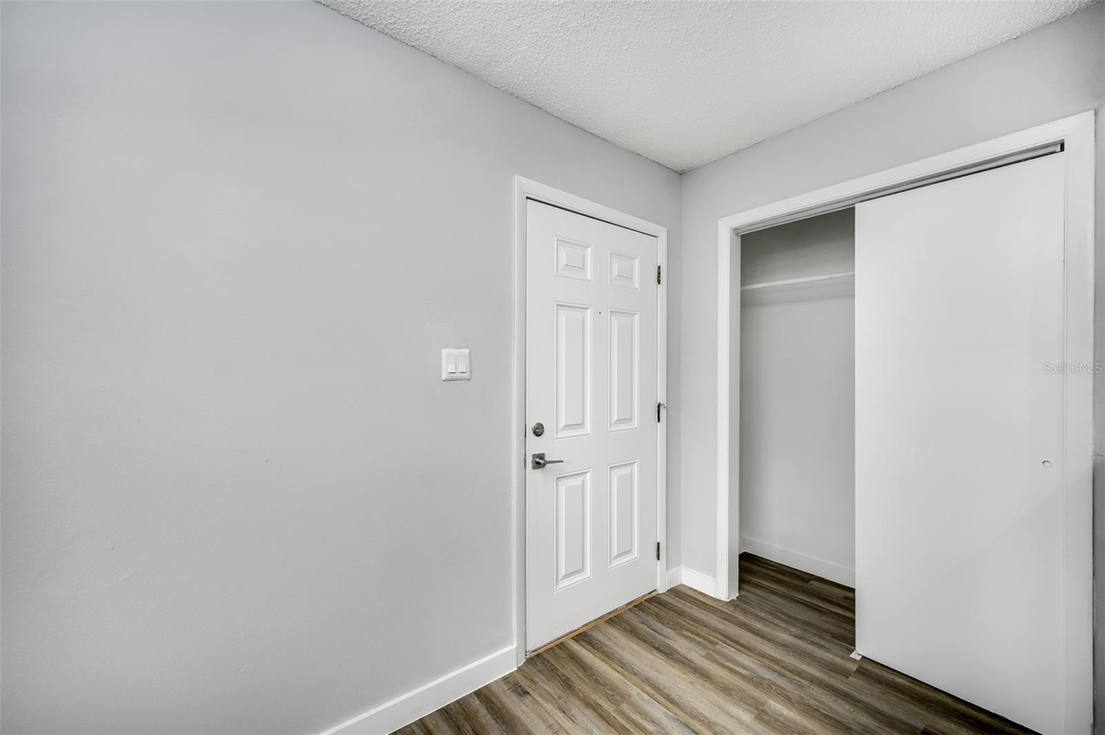 Image 7 of 10 For 2301 Sligh Avenue 27