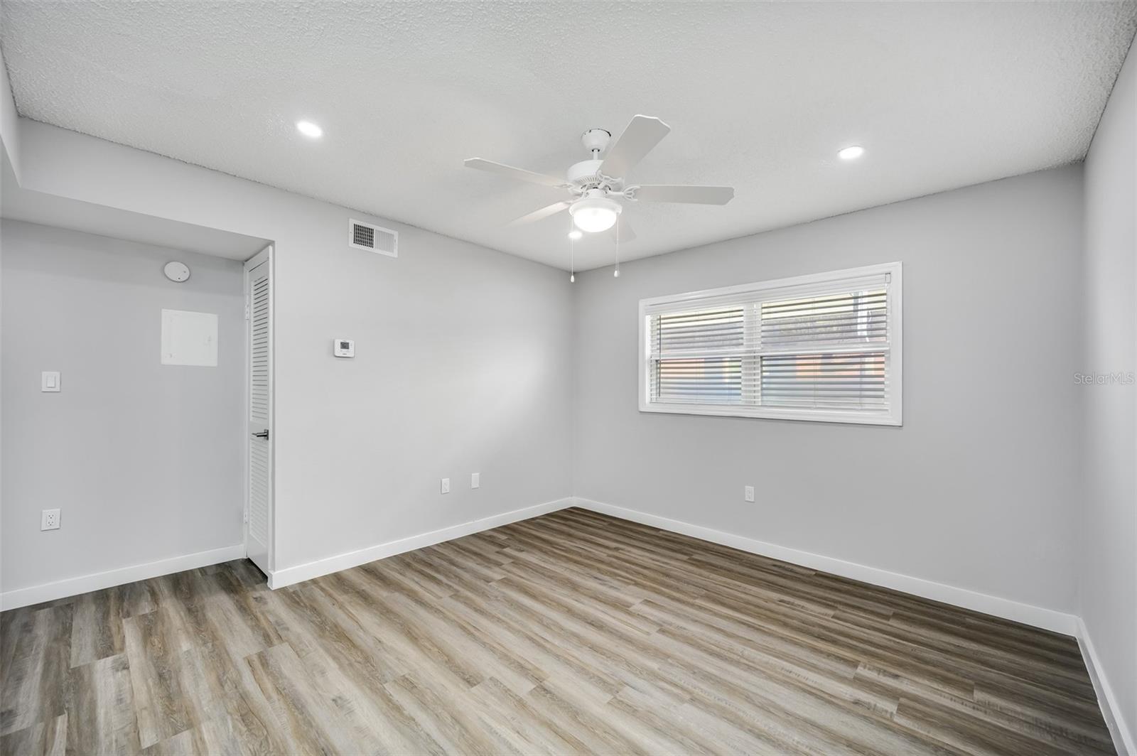 Image 9 of 10 For 2301 Sligh Avenue 27