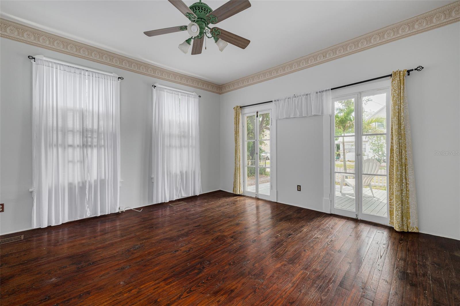 Image 11 of 42 For 6904 Fitzgerald Street