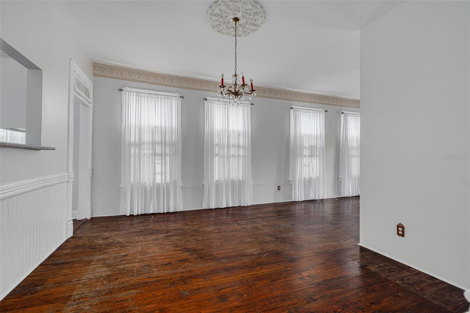 Image 14 of 42 For 6904 Fitzgerald Street