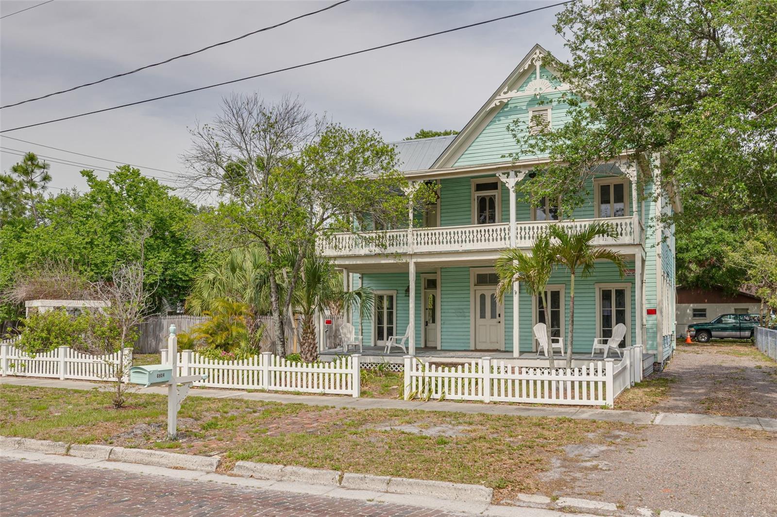 Image 3 of 42 For 6904 Fitzgerald Street