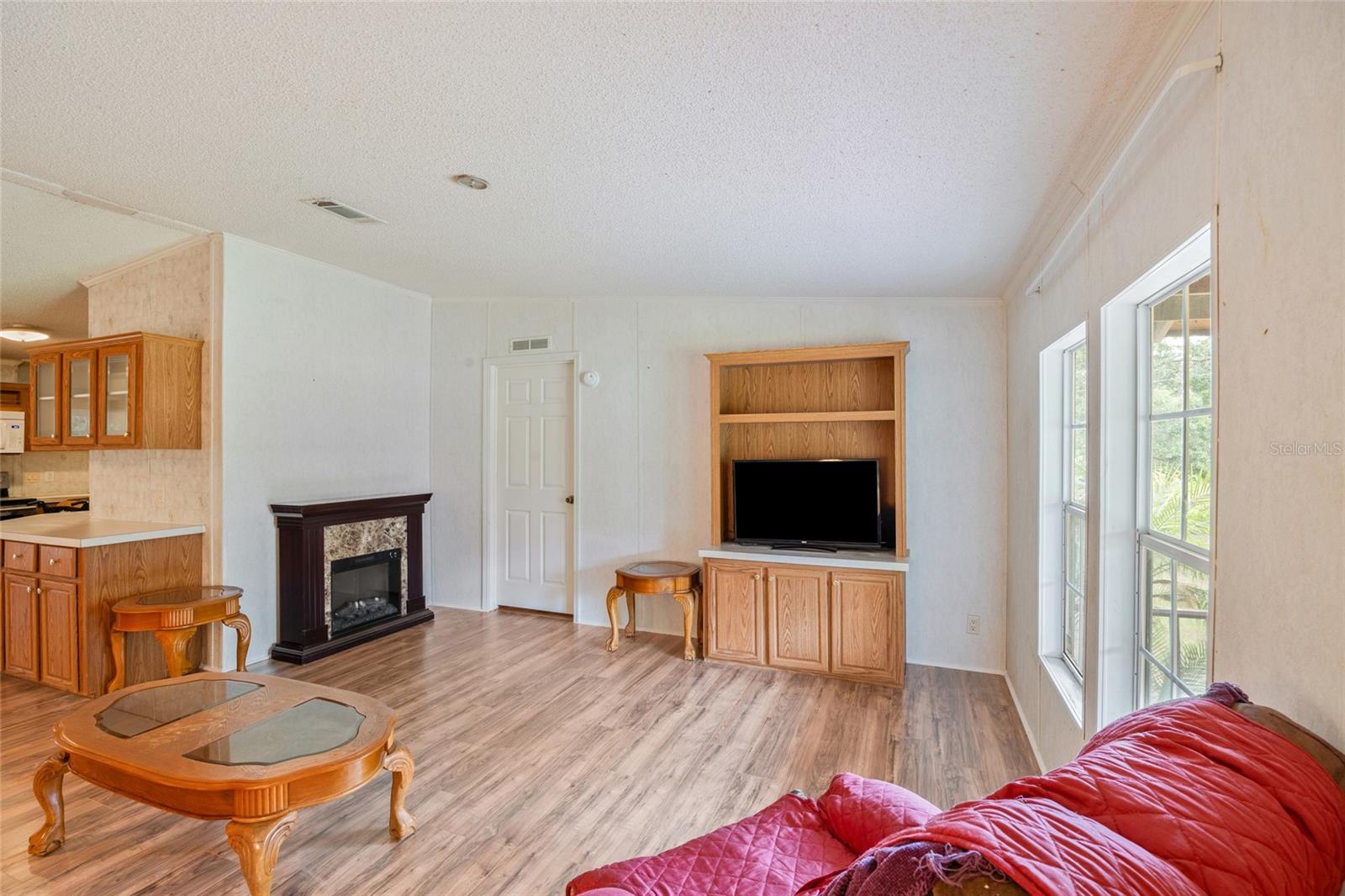Image 4 of 28 For 4815 Charleston Avenue
