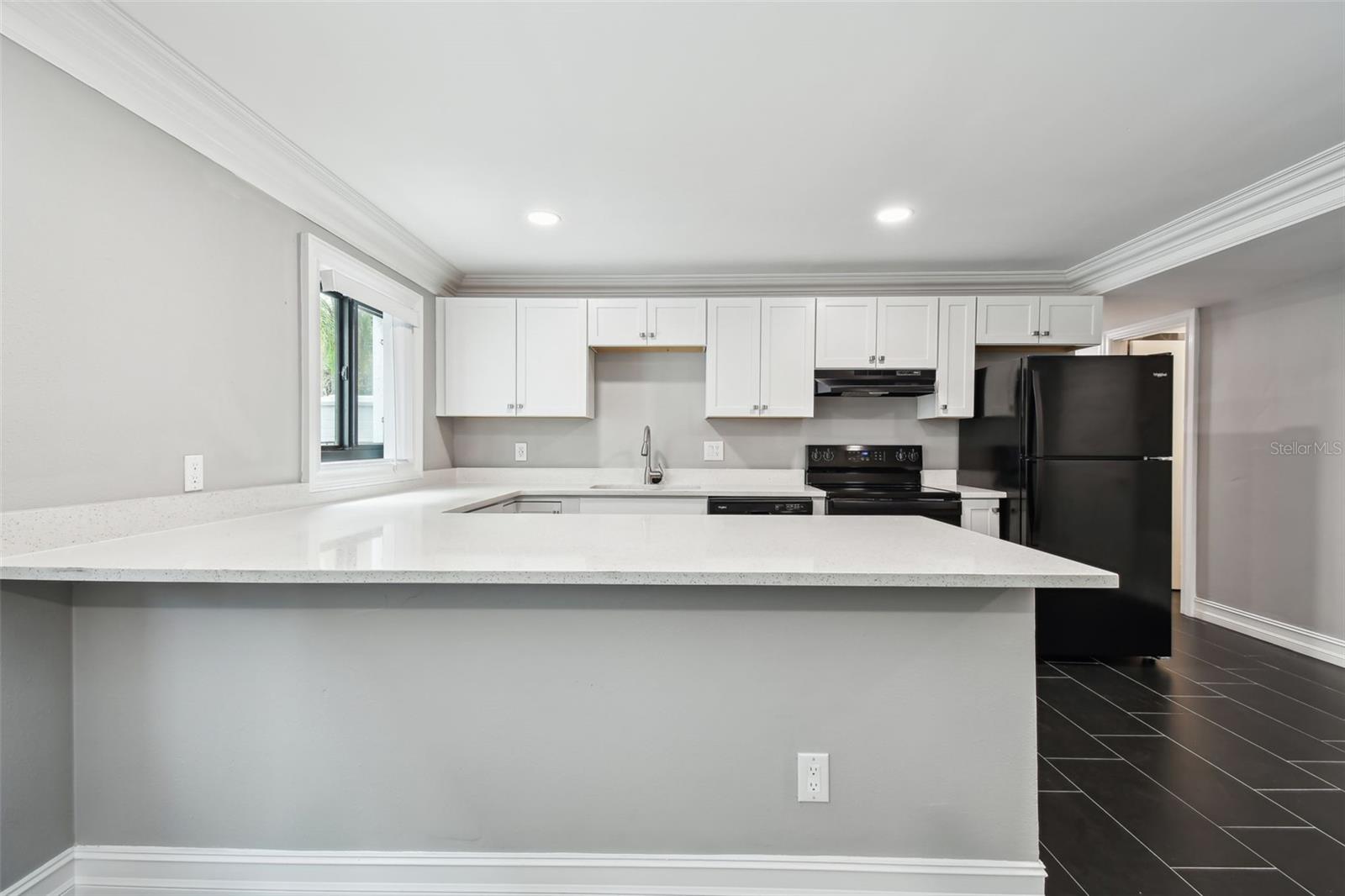 Image 11 of 54 For 2942 Bay Drive 8