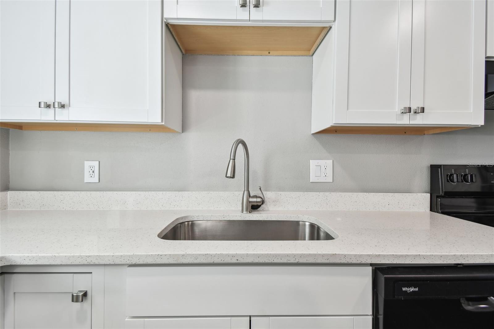 Image 16 of 54 For 2942 Bay Drive 8
