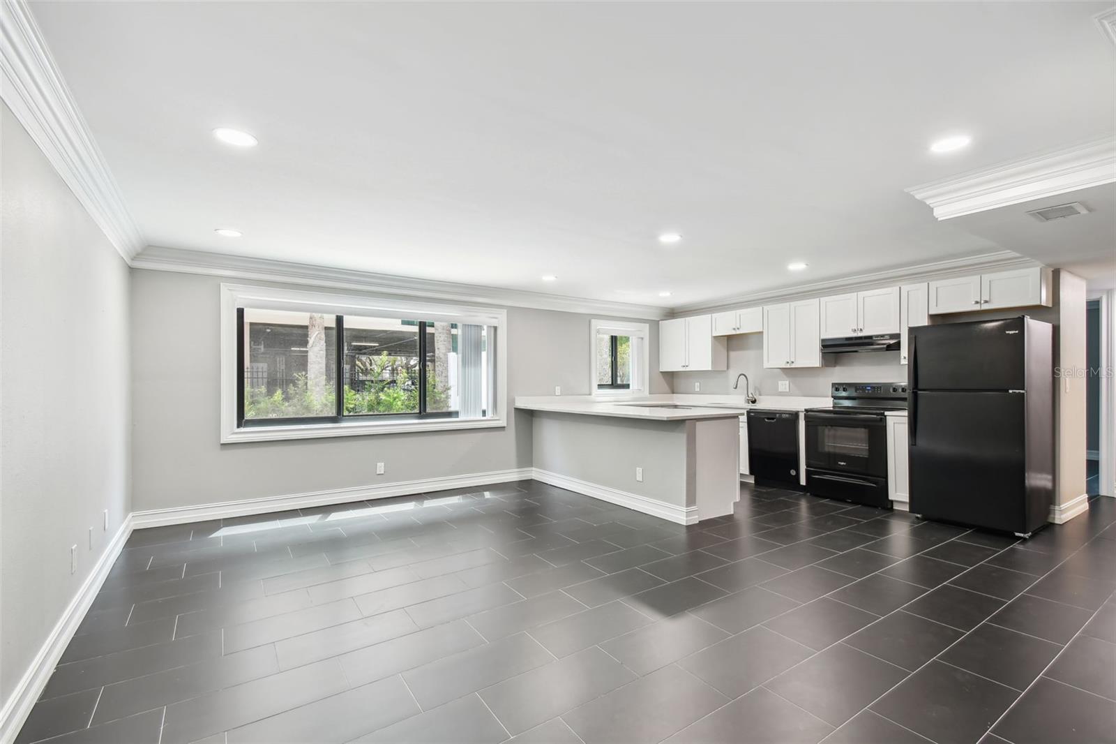 Image 6 of 54 For 2942 Bay Drive 8