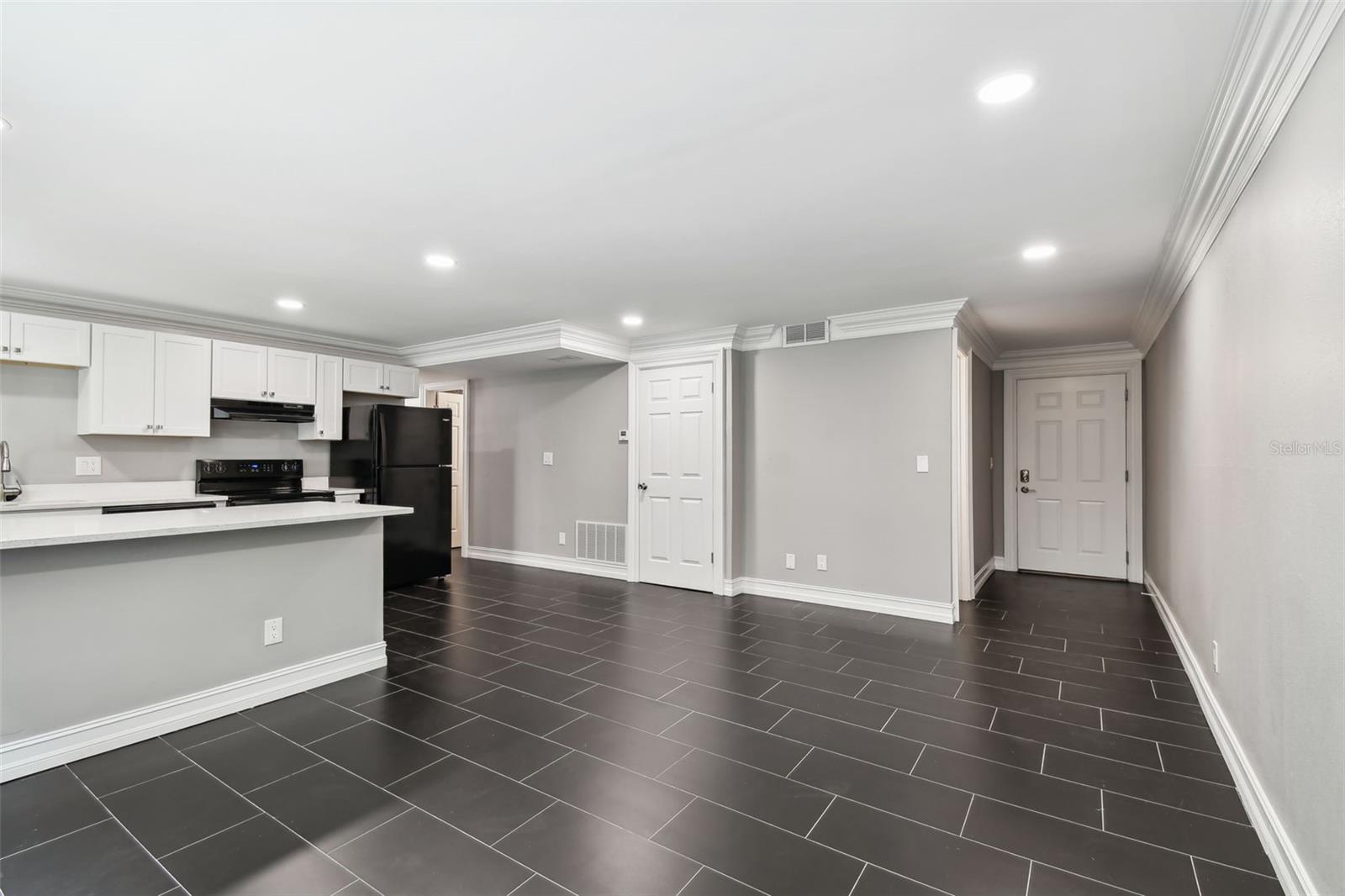 Image 7 of 54 For 2942 Bay Drive 8