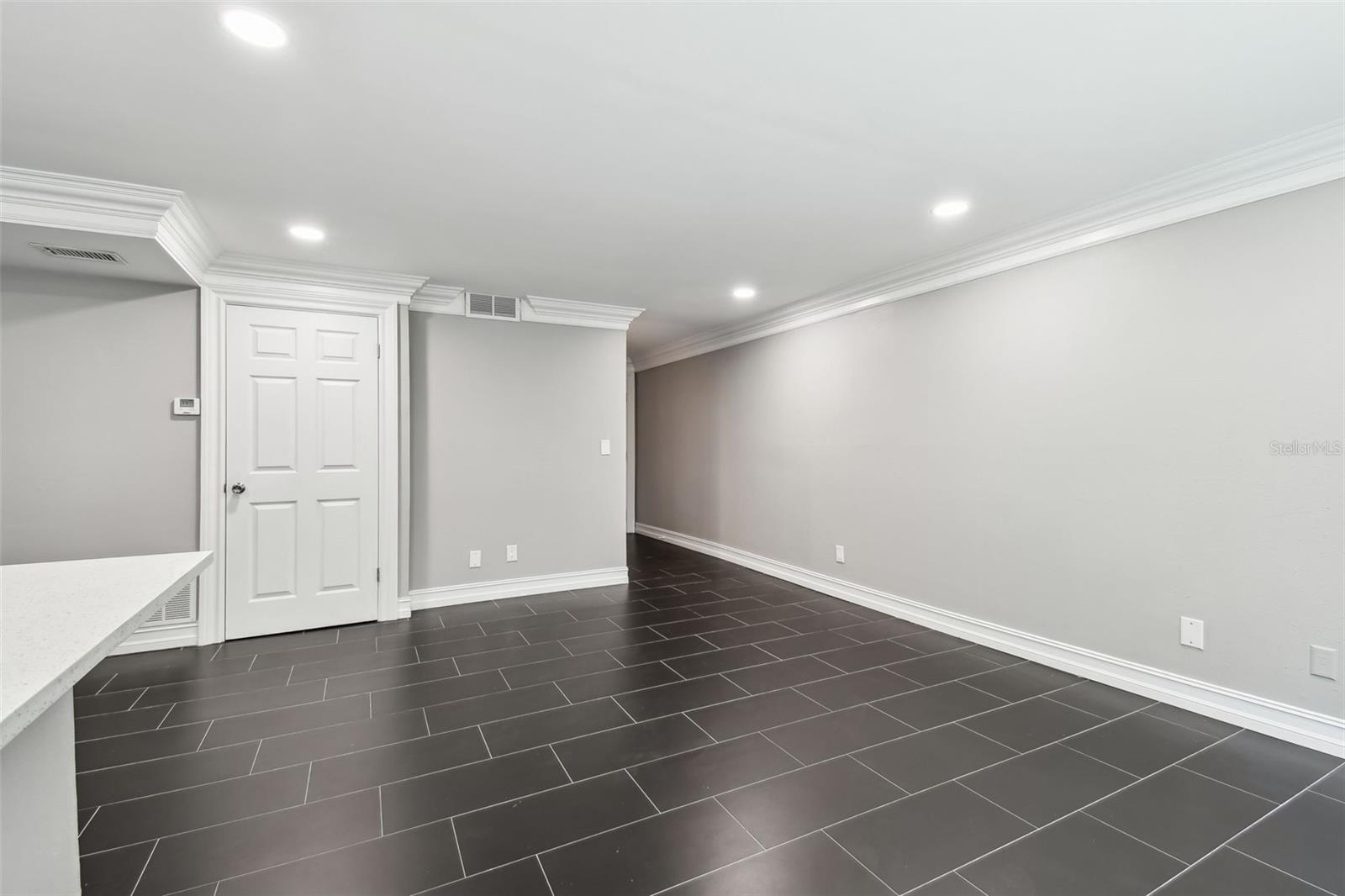 Image 8 of 54 For 2942 Bay Drive 8