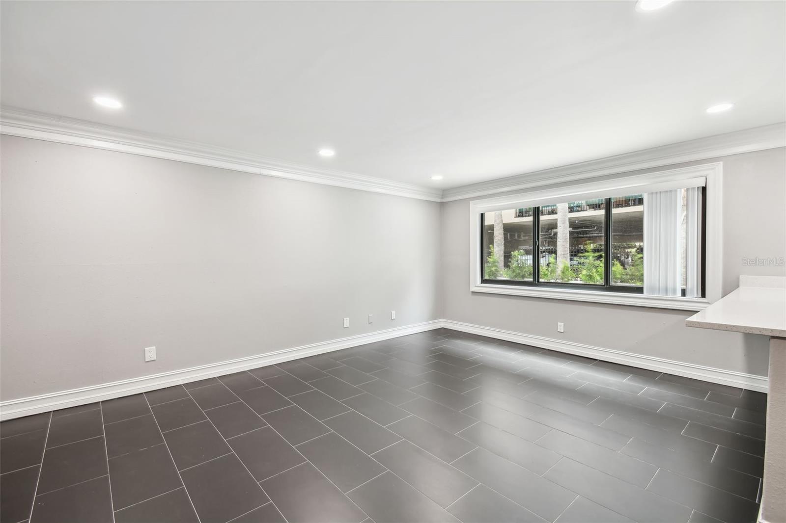Image 9 of 54 For 2942 Bay Drive 8