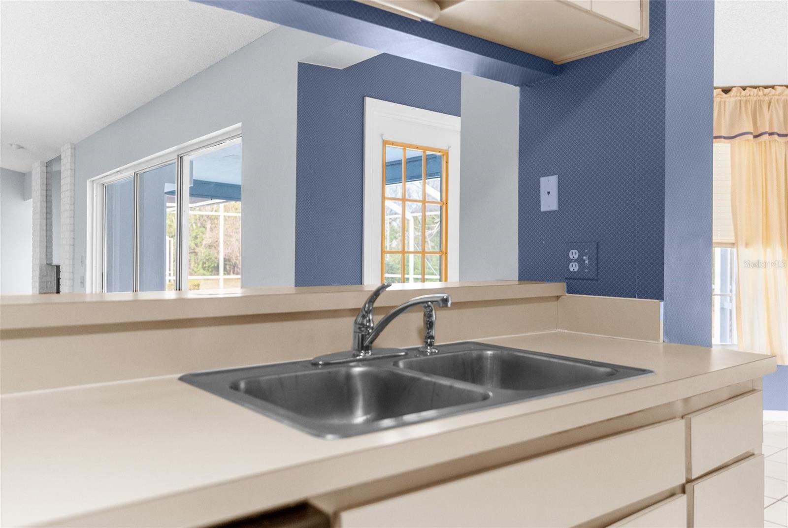 Image 11 of 26 For 8701 Braxton Drive