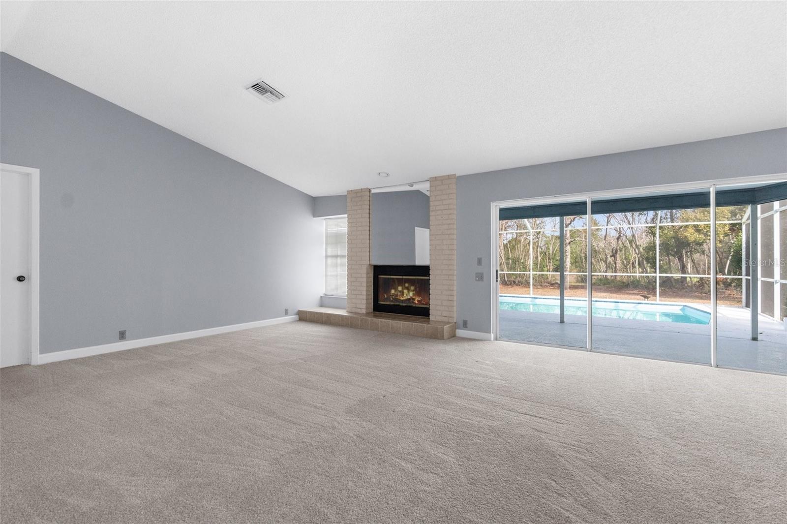 Image 4 of 26 For 8701 Braxton Drive