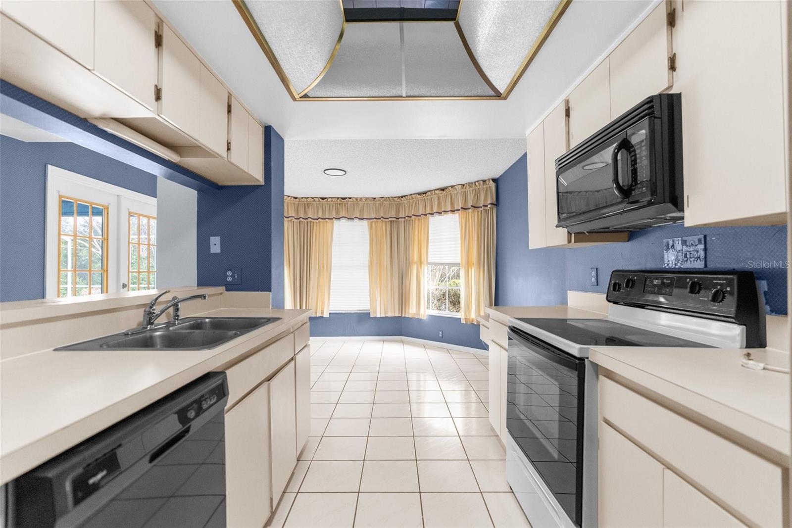 Image 9 of 26 For 8701 Braxton Drive
